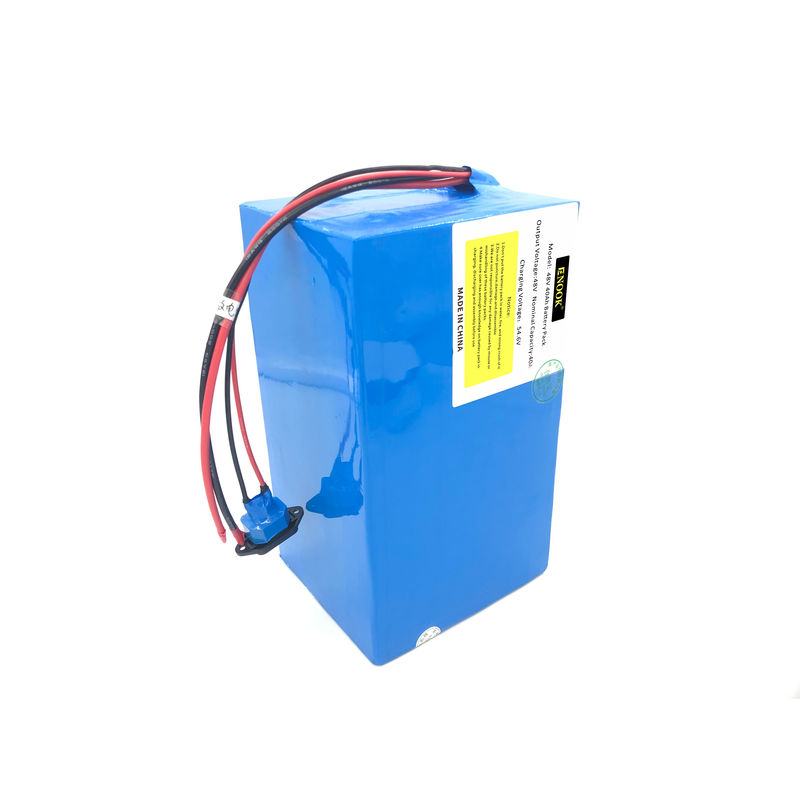 สีน้ําเงิน 48V 40ah E Scooter แบตเตอรี่ลิตยูมไอออนที่กําหนดเองสําหรับรถไฟฟ้า